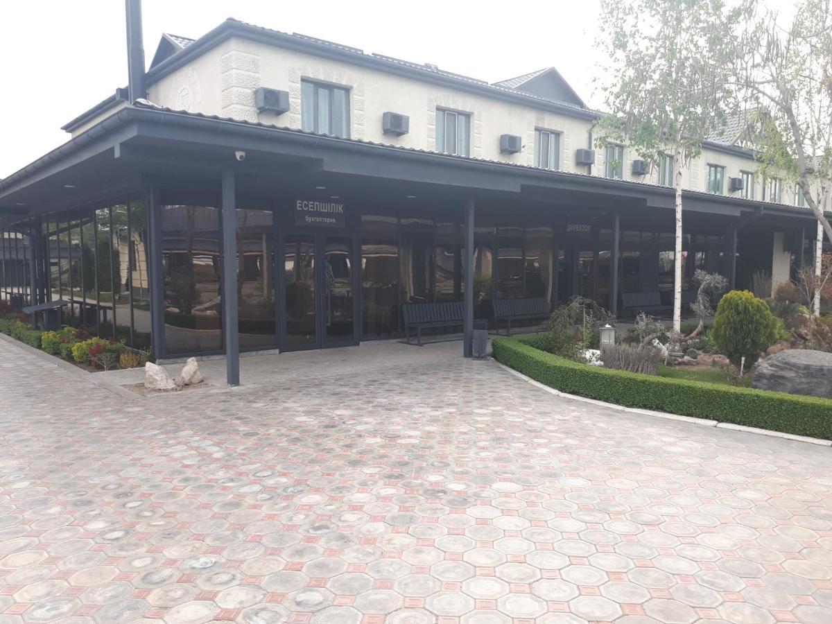 Комплекс Гостиниц Athletic Taraz Exterior photo